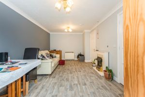 LIVING ROOM- click for photo gallery
